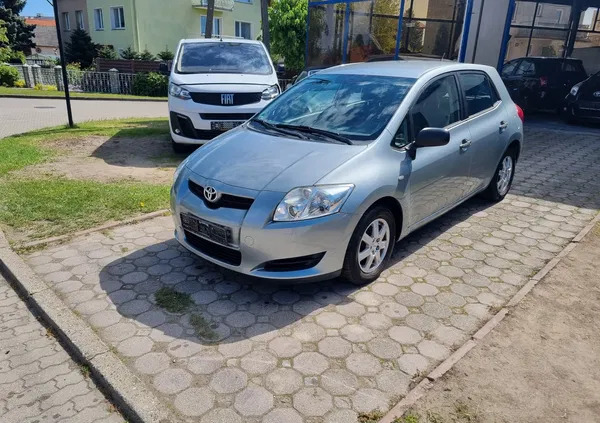 toyota Toyota Auris cena 17999 przebieg: 169000, rok produkcji 2009 z Międzybórz